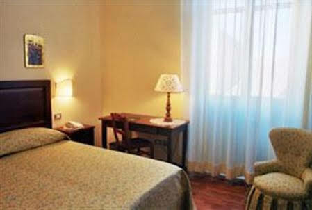 קטאניה Residence Hotel La Vetreria מראה חיצוני תמונה